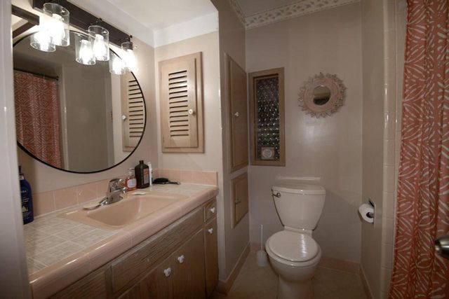 441 N 112th STREET, Wauwatosa, WI 53226