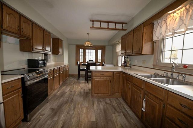 441 N 112th STREET, Wauwatosa, WI 53226