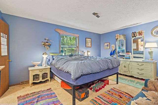 2808 PINE DR, Columbia, MO 65202