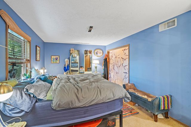 2808 PINE DR, Columbia, MO 65202