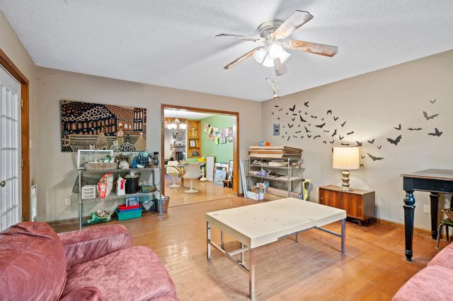 2808 PINE DR, Columbia, MO 65202