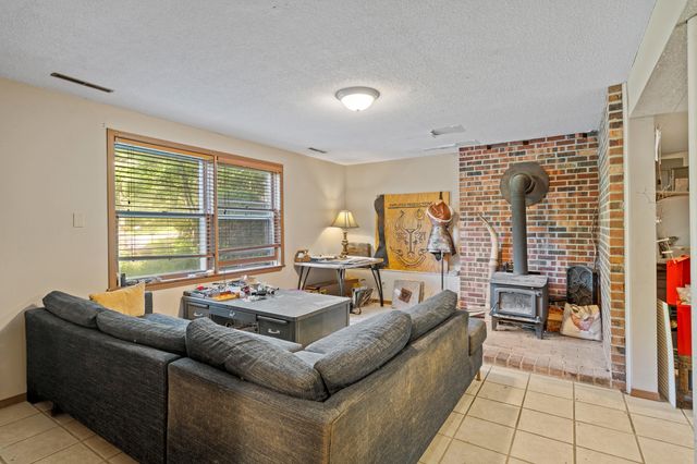 2808 PINE DR, Columbia, MO 65202