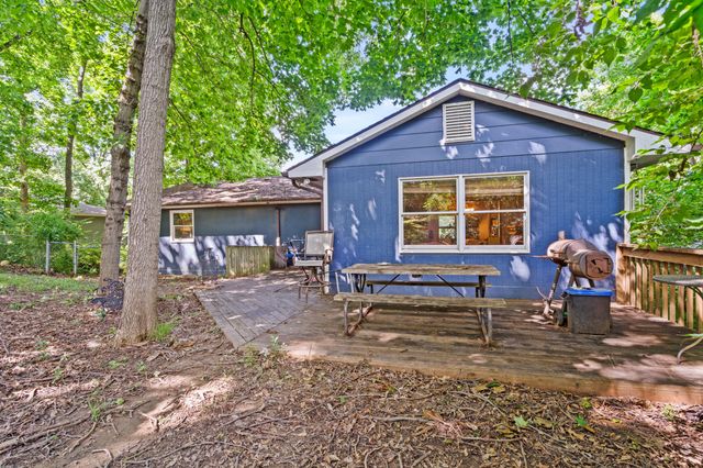 2808 PINE DR, Columbia, MO 65202
