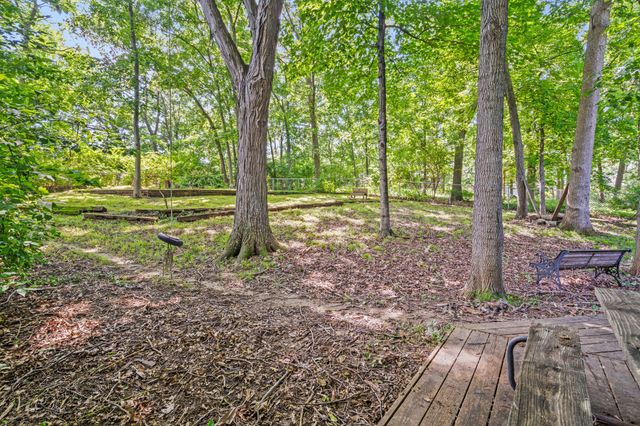 2808 PINE DR, Columbia, MO 65202