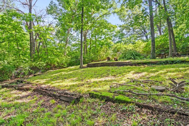 2808 PINE DR, Columbia, MO 65202