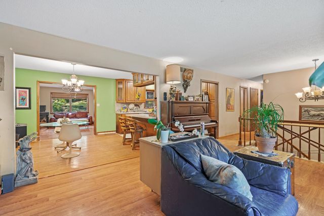 2808 PINE DR, Columbia, MO 65202