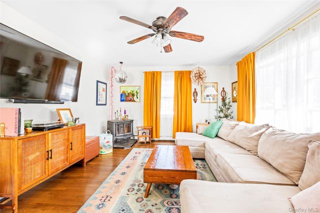 193 Maple Road, Wading River, NY 11792