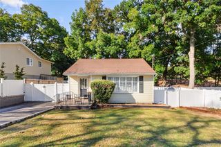 193 Maple Road, Wading River, NY 11792