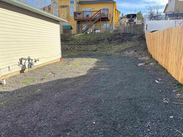 345 NW Parr Dr, Pullman, WA 99163