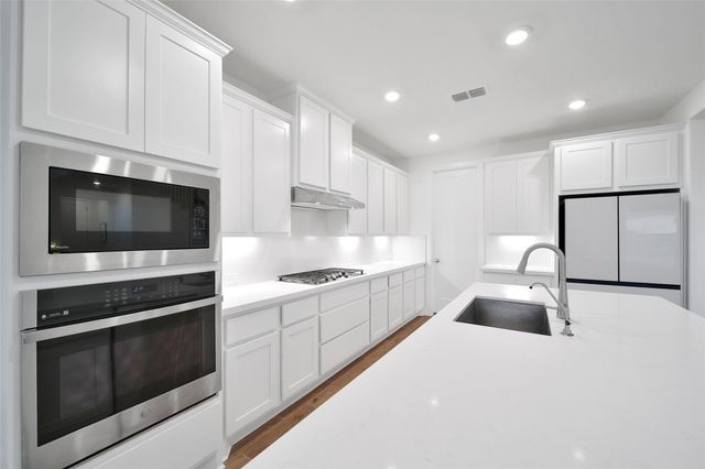 5615 Trinity Heights Lane, Sugar Land, TX 77479
