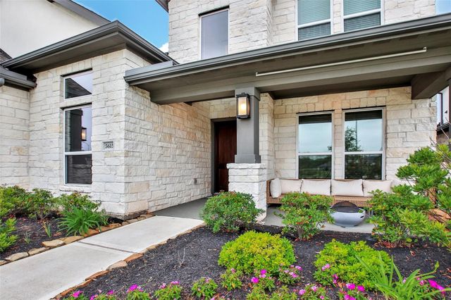 5615 Trinity Heights Lane, Sugar Land, TX 77479