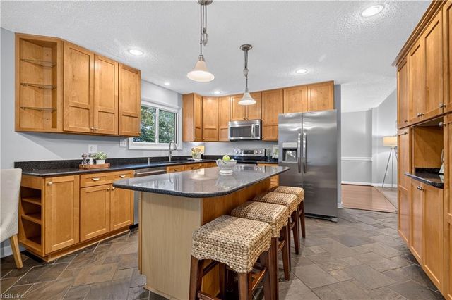 2239 Saint Marshall DR, Virginia Beach, VA 23454
