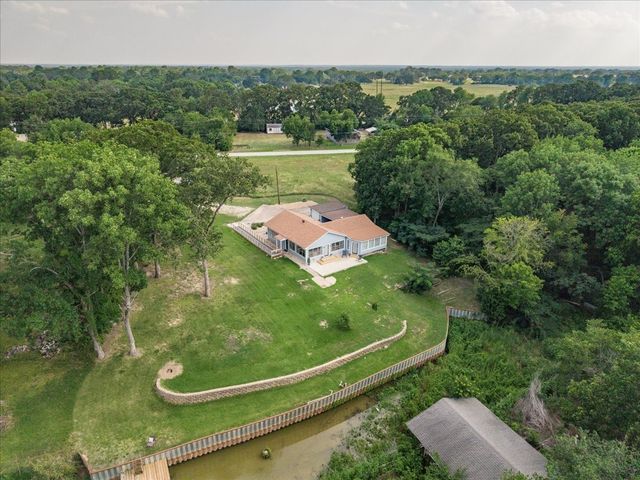 913 Keoki Court, Tool, TX 75143