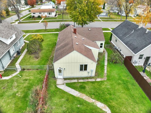 939 Duluth Avenue N, Thief River Falls, MN 56701