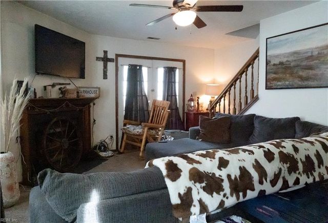 1111 Palmerton DR, Newport News, VA 23602