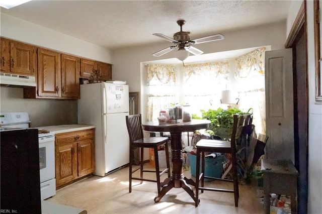 1111 Palmerton DR, Newport News, VA 23602