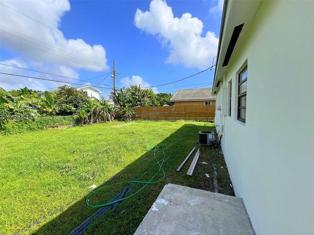 10355 SW 149 TE, Kendall, FL 33176