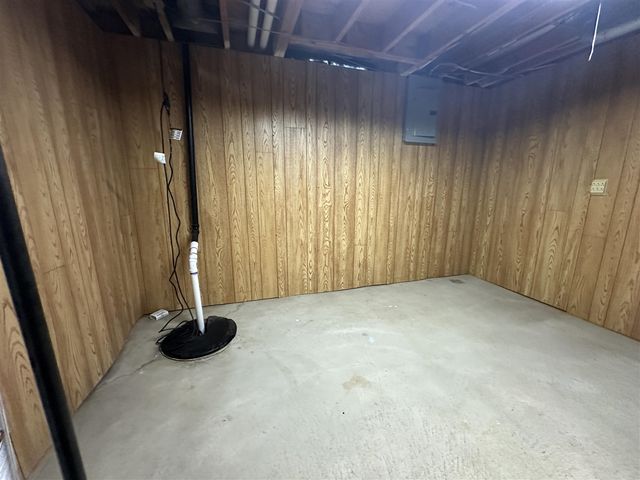 9856 Van Buren Street, Belleville, MI 48111