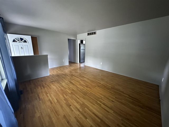 9856 Van Buren Street, Belleville, MI 48111