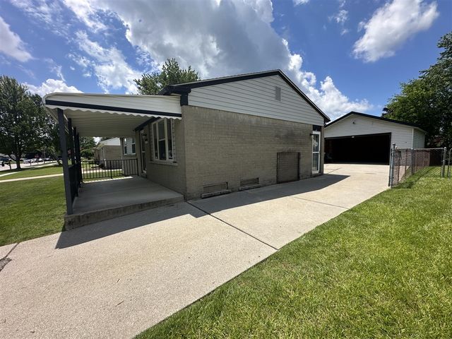 9856 Van Buren Street, Belleville, MI 48111