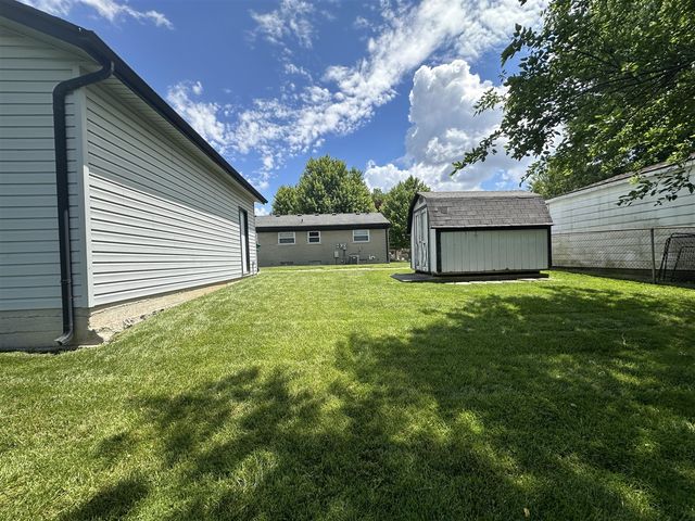9856 Van Buren Street, Belleville, MI 48111