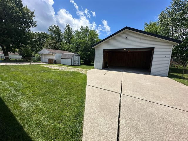 9856 Van Buren Street, Belleville, MI 48111