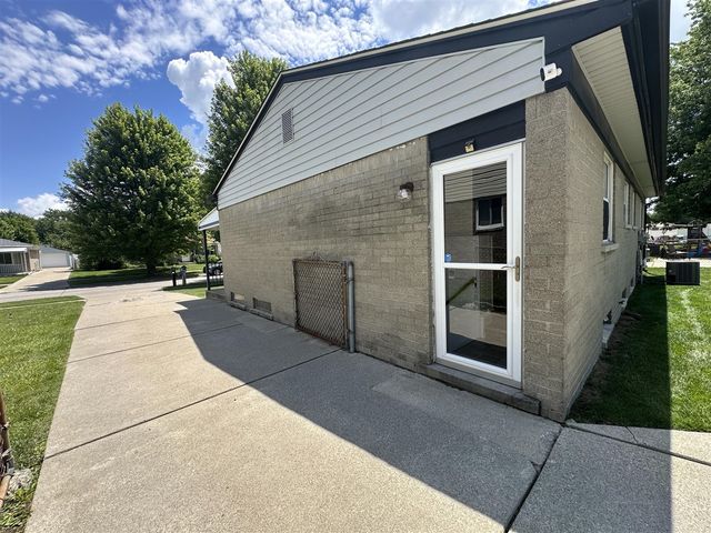 9856 Van Buren Street, Belleville, MI 48111
