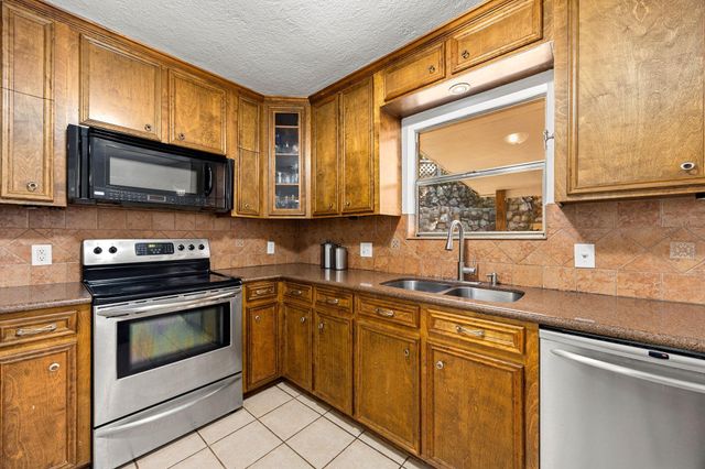 113 Hillendale Drive, Livingston, TX 77351