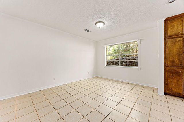 113 Hillendale Drive, Livingston, TX 77351