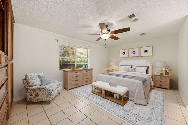 113 Hillendale Drive, Livingston, TX 77351