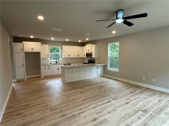 7 Prestwick Lane, Bella Vista, AR 72715