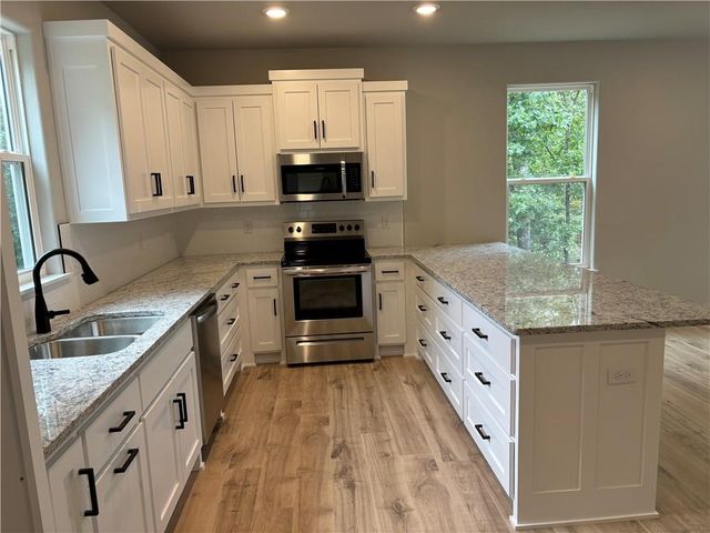 7 Prestwick Lane, Bella Vista, AR 72715