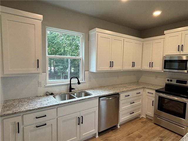 7 Prestwick Lane, Bella Vista, AR 72715