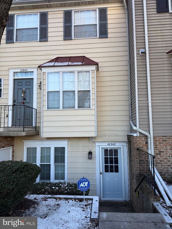 16342 TACONIC CIR, Dumfries, VA 22025