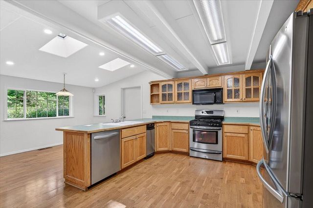 1635 NE Beacon Drive, Grants Pass, OR 97526