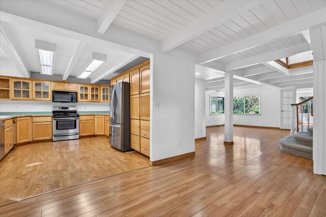 1635 NE Beacon Drive, Grants Pass, OR 97526