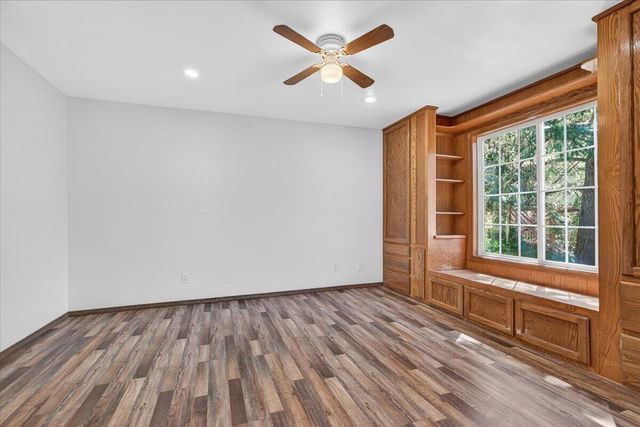 1635 NE Beacon Drive, Grants Pass, OR 97526