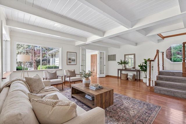 1635 NE Beacon Drive, Grants Pass, OR 97526