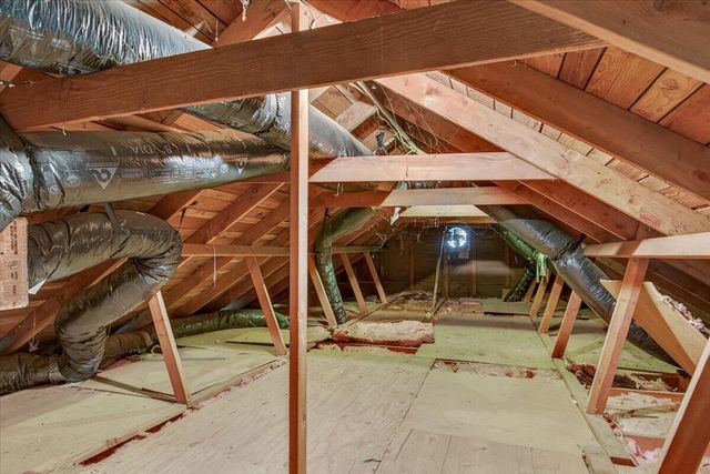 1635 NE Beacon Drive, Grants Pass, OR 97526