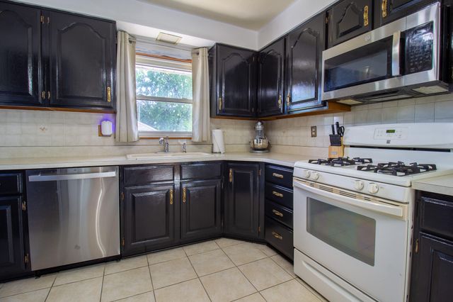 7920 Harrison Avenue, Munster, IN 46321