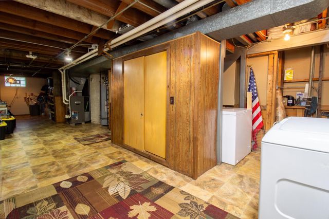 7920 Harrison Avenue, Munster, IN 46321
