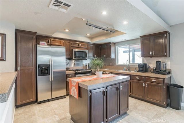 27350 Melanita, Cathedral City, CA 92234