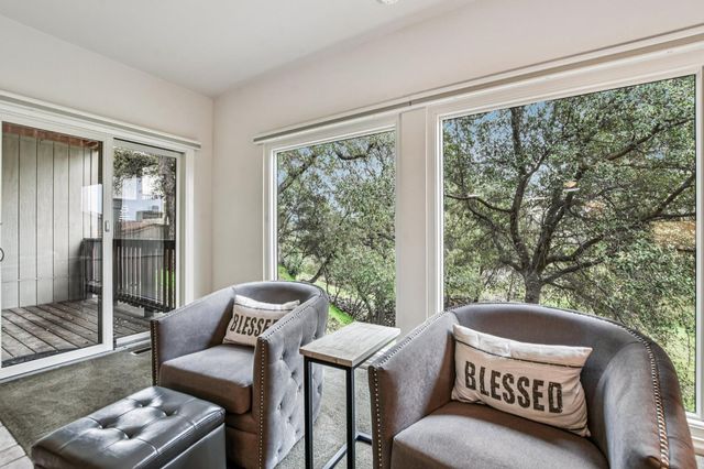 340 Crestridge Ln, Folsom, CA 95630