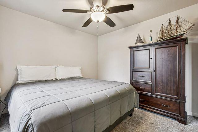 340 Crestridge Ln, Folsom, CA 95630