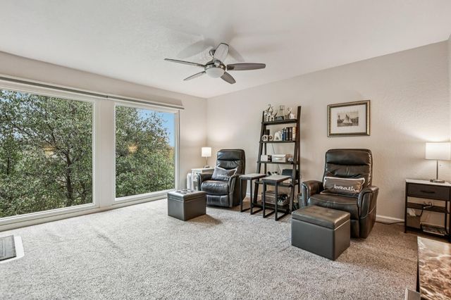 340 Crestridge Ln, Folsom, CA 95630