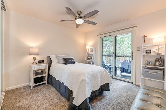 340 Crestridge Ln, Folsom, CA 95630