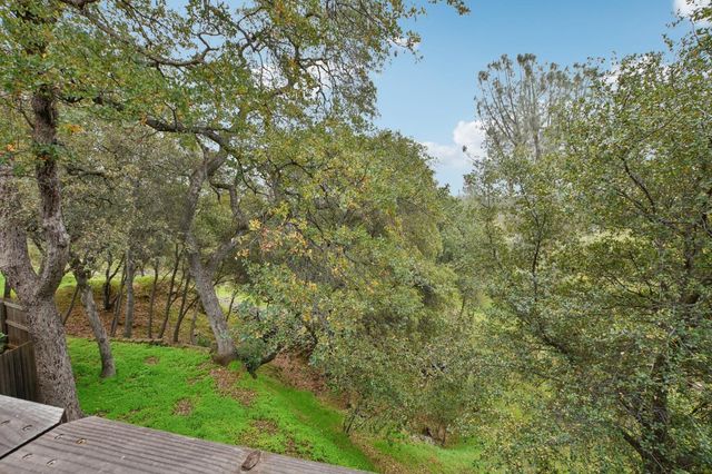 340 Crestridge Ln, Folsom, CA 95630