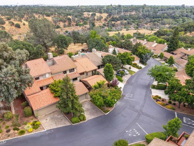 340 Crestridge Ln, Folsom, CA 95630
