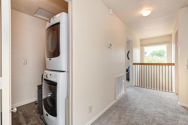 340 Crestridge Ln, Folsom, CA 95630