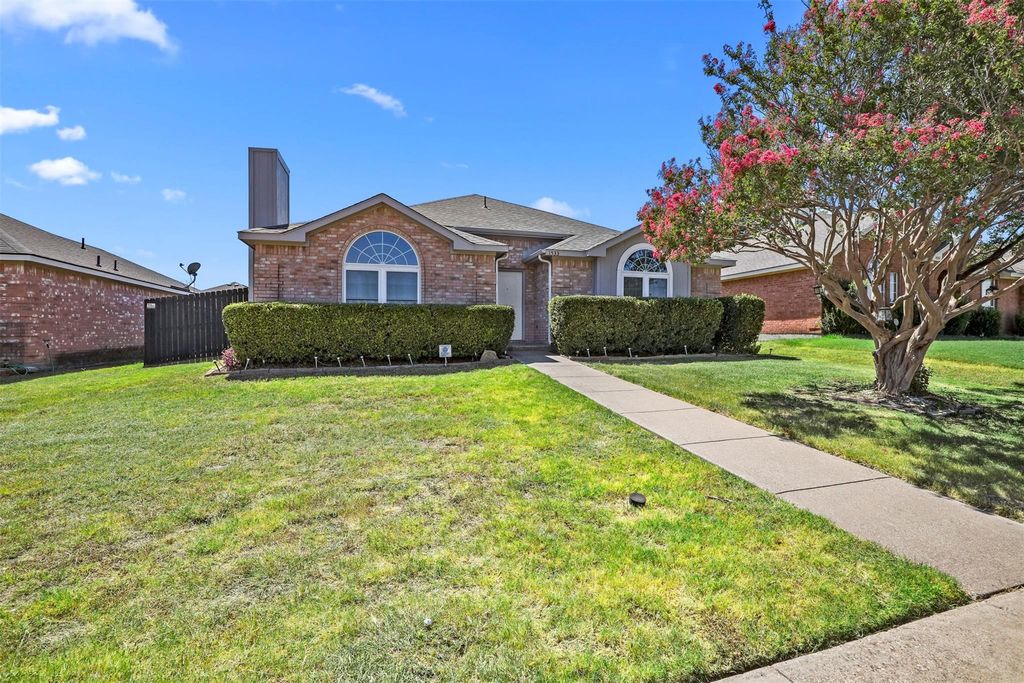 1533 Prescott Drive, Lancaster, TX 75134